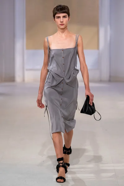 Look 39